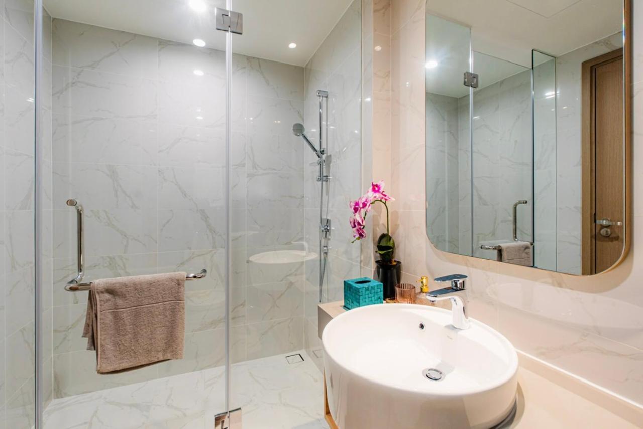 Zenity Luxury Apartment In District 1 Since 2024 Ho Şi Min Exterior foto